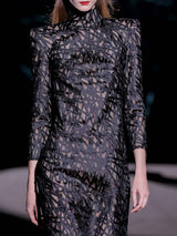LOOK 14 Vestido NATALIE | Vestido de fiesta en organza de seda con motivos geométricos, cuello alto y manga larga