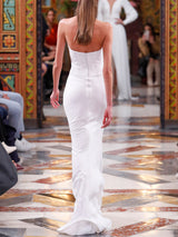LOOK 3 Abito da sposa UPHORIA realizzato in crepe