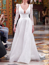 LOOK 15 Abito da sposa VERONIC realizzato in organza devoré