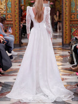 LOOK 15 Abito da sposa VERONIC realizzato in organza devoré