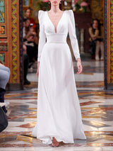 LOOK 20 Abito da sposa VIOLETE realizzato in crepe.