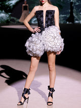 LOOK 30 Vestido NAOMI | Vestido de fiesta corto bordado con escote palabra de honor y maxi flores plisadas