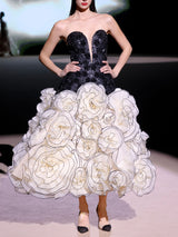 LOOK 32 Vestido NEFORA | Vestido de fiesta midi bordado con escote corazón y flores XXL de organza plisada