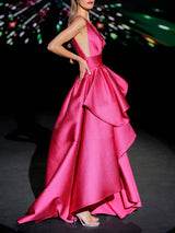 Vestido de fiesta largoen mikado color fresa, cuerpo escote V y amplia falda de capa cruzada con un capote XL de HANNIBAL LAGUNA.