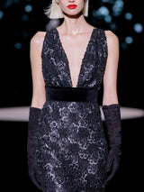 LOOK 9 Vestido NOIR | Vestido de fiesta largo bordado con azabaches y lentejuelas, escote en V y fajín de terciopelo