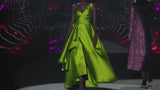 LOOK 41 INMENSITY | Long green martelé party dress