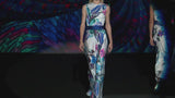 LOOK 2 Vestido KALADESI | Vestido de fiesta en satín estampado con escote a caja y falda larga fluida