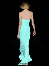 Vestido largo en crepe color verde menta con falda corte sirena y corpiño de Hannibal Laguna