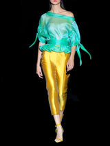 Blusa en organza seda, Corpiño en raso y Pantalon mikado de Hannibal Laguna