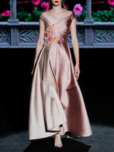 Vestido de noche en mikado color canela y nude de Hannibal Laguna