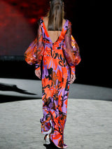 Vestido en satin en print estampado floral con falda evase y mangas XL en organza estampada de Hannibal Laguna