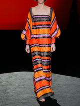 Vestido de noche realizado en gasa devoré estampada de rayas tipo A con escote cuadrado y mangas XL de Hannibal Laguna