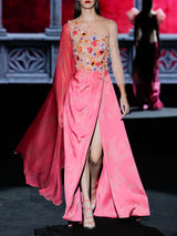 Vestido de fiesta en satín estampado floral y gasa color pomelo con cuerpo bordado de Hannibal Laguna