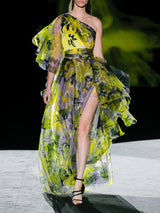 Vestido largo de fiesta en organza estampada flores. La falda de organza del vestido con diversas capas bies de Hannibal Laguna