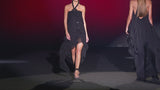 Look 7 XUPITER | Vestido asimétrico de fiesta en gasa color negro