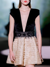 LOOK 11 Vestido NALDINI | Vestido de fiesta corto en terciopelo negro con falda de microvolantes de organza nude