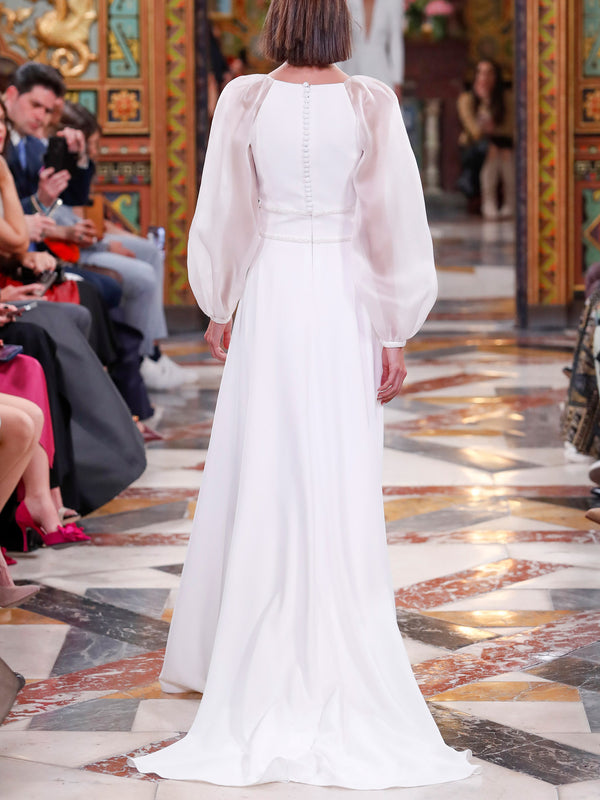 LOOK 6 Vestido de novia elegante VERTICHI realizado en crepe