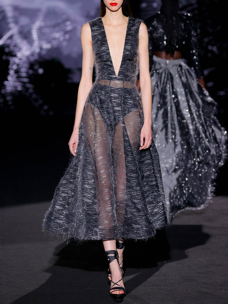 Vestito midi da festa realizzato in organza con filamenti di