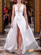 LOOK 8 Vestido de novia UNGRIA realizado en mikado pique
