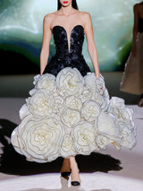 LOOK 32 Vestido NEFORA | Vestido de fiesta midi bordado con escote corazón y flores XXL de organza plisada
