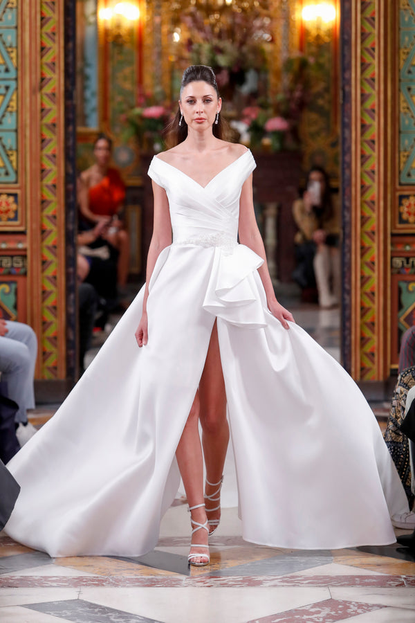 LOOK 34 VAVARI - THE SECRETS OF GLAMOR