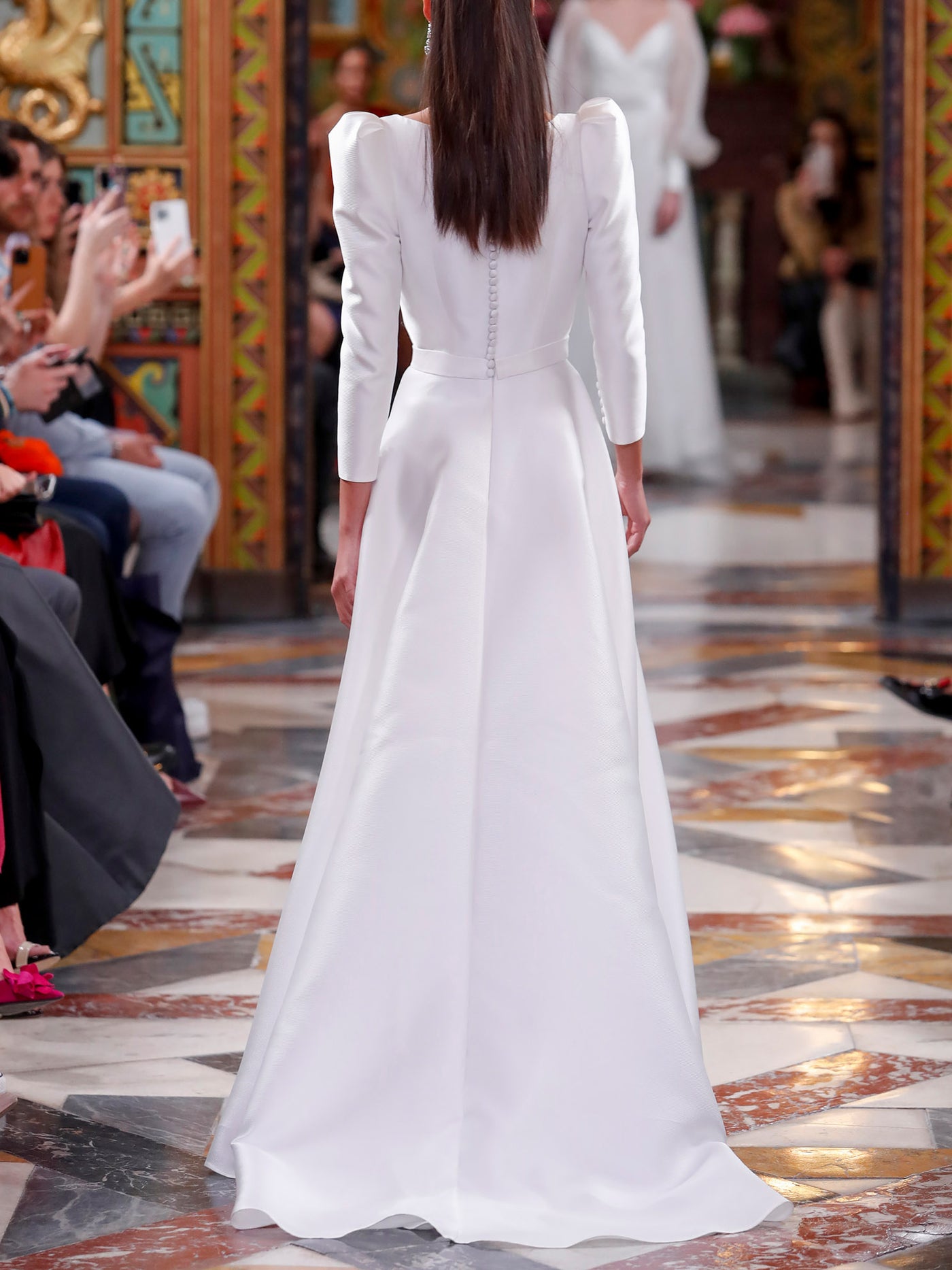 Vestido VALMORAL Crie uma peça única para seu casamento com os