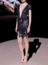 LOOK 4 Vestido NONINO | Vestido de fiesta corto en gasa de seda negra bordada, con escote en V y falda mini