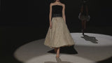 LOOK 13 Vestido NARCISUS | Vestido de fiesta midi en terciopelo y organza nude con microvolantes y flecos de azabache